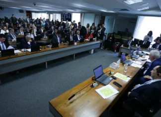 CCJ do Senado rejeita por unanimidade a PEC da Blindagem
