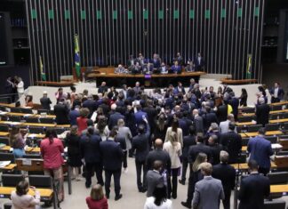 Maioria da bancada maranhense vota a favor do regime de urgência para projeto sobre anistia