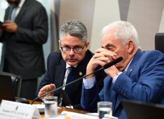 CCJ  do Senado vota PEC que exige autorização para ação penal contra parlamentares