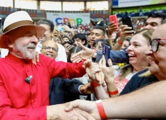 Sem citar Trump, Lula diz que nenhum presidente estrangeiro vai falar grosso com o Brasil