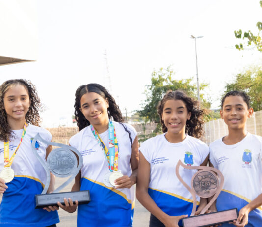 Alunos da rede municipal de ensino de São Luís conquistam medalhas nos JEBs