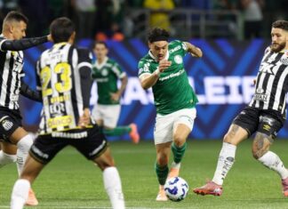 Palmeiras derrota Santos e amplia em três pontos distância para o Flamengo